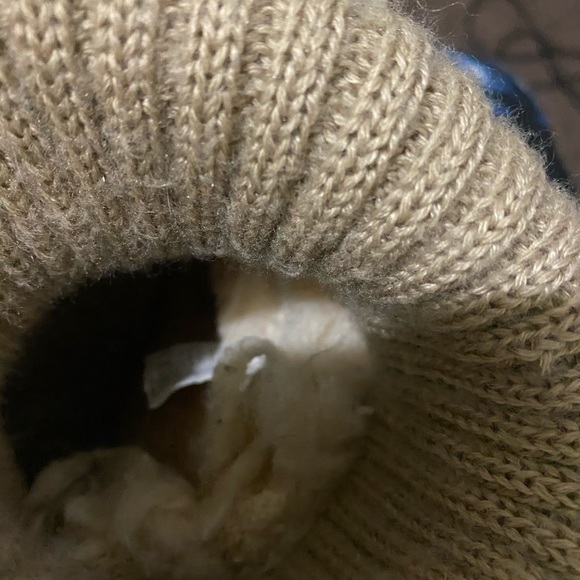 Cuffed uggs - Picture 4 of 4